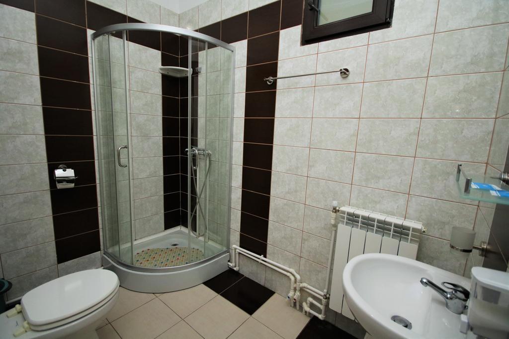 Pensiunea Eden Băile Olăneşti Kültér fotó
