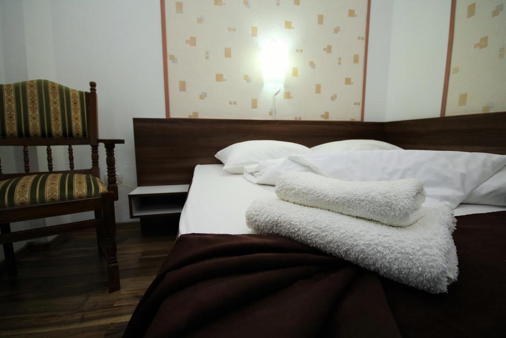 Pensiunea Eden Băile Olăneşti Kültér fotó