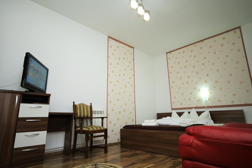 Pensiunea Eden Băile Olăneşti Kültér fotó