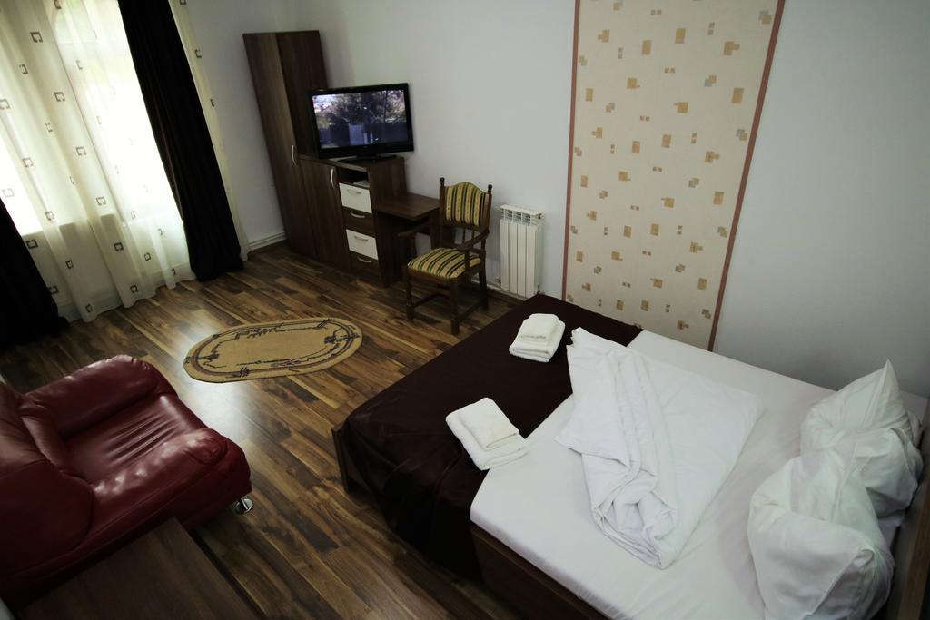 Pensiunea Eden Băile Olăneşti Kültér fotó