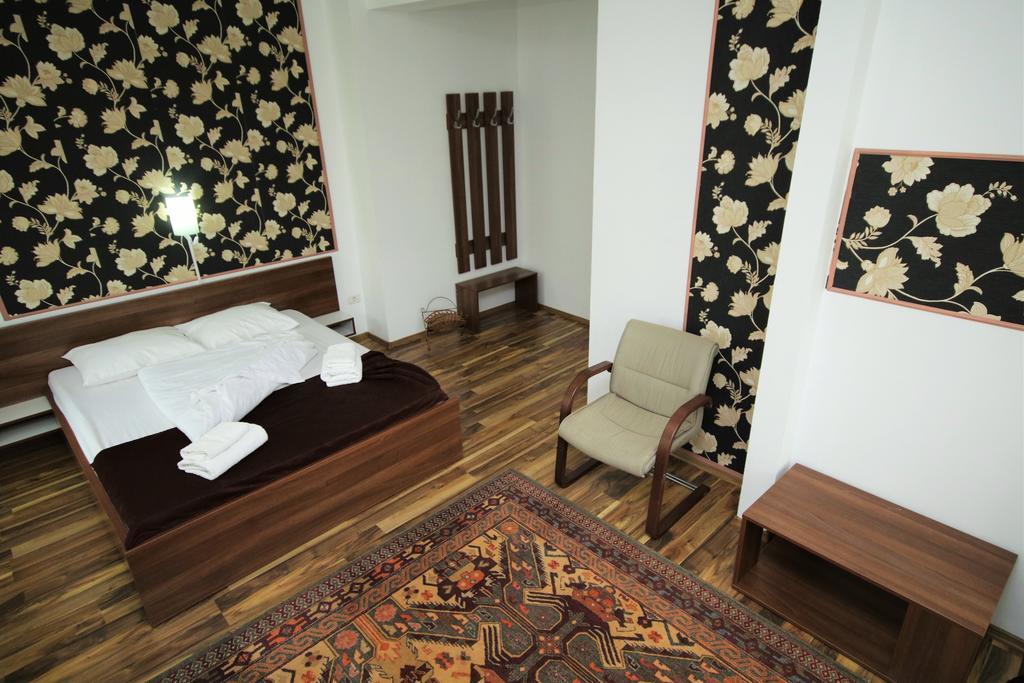 Pensiunea Eden Băile Olăneşti Kültér fotó